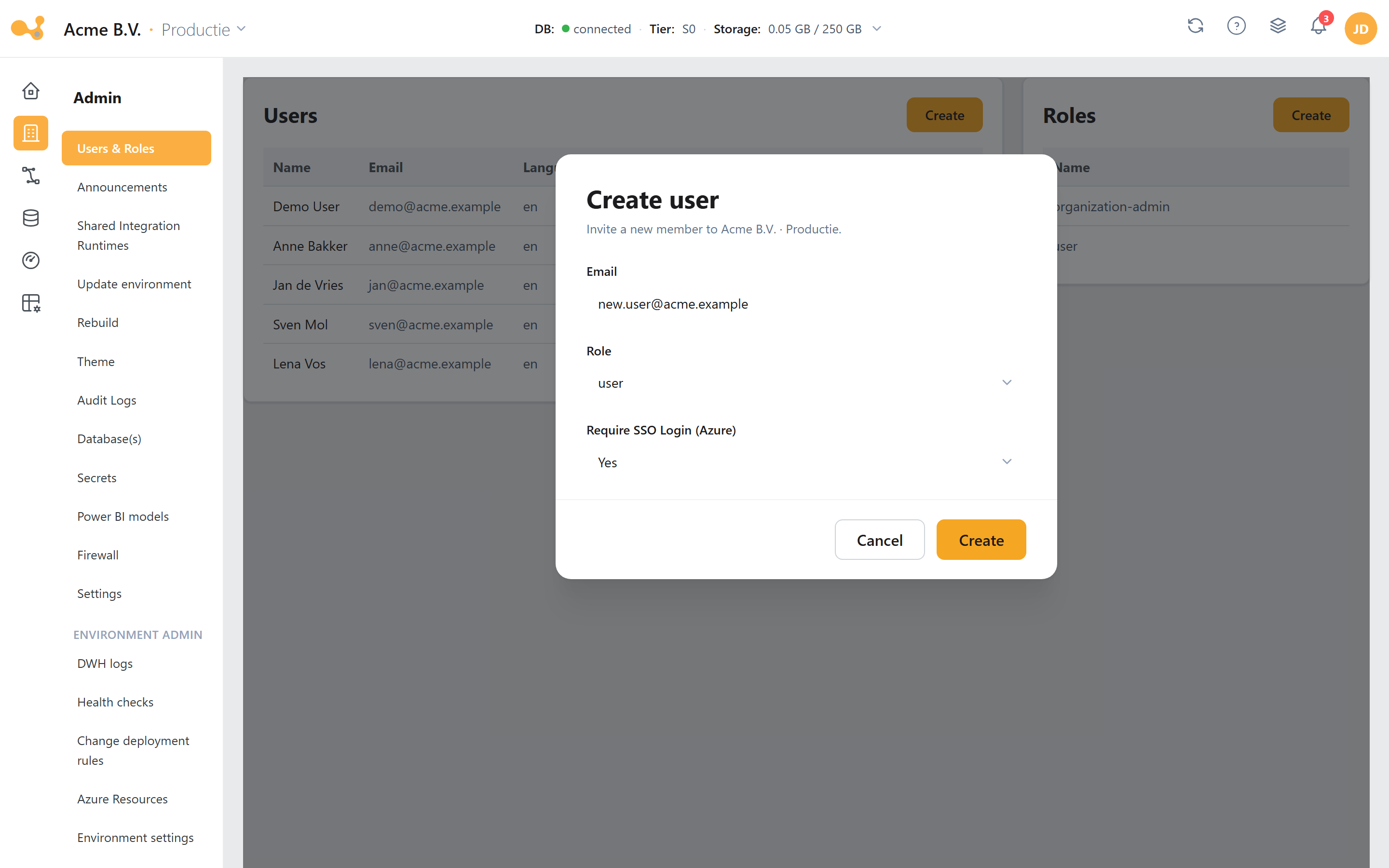 Create user: e-mailadres, rol en of Microsoft Azure SSO verplicht is.
